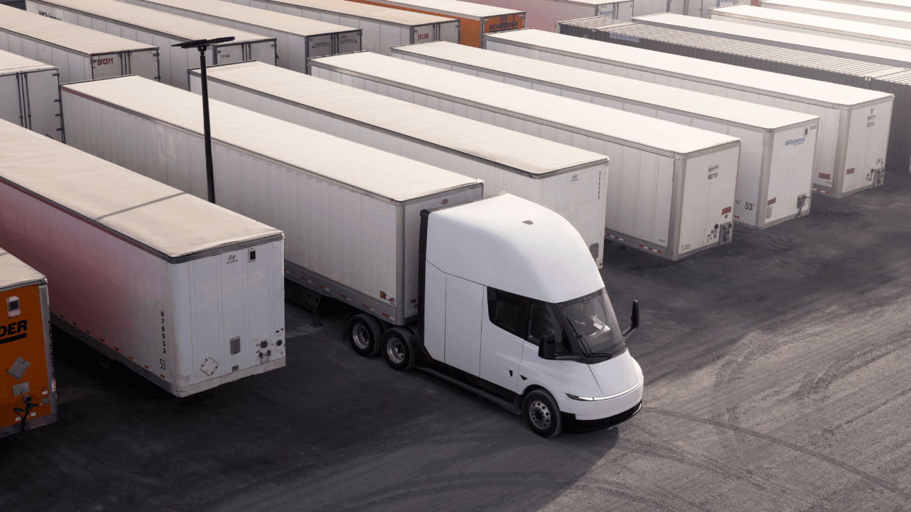 Amazon tem participação na empresa que acaba de encomendar 500 Tesla Semis