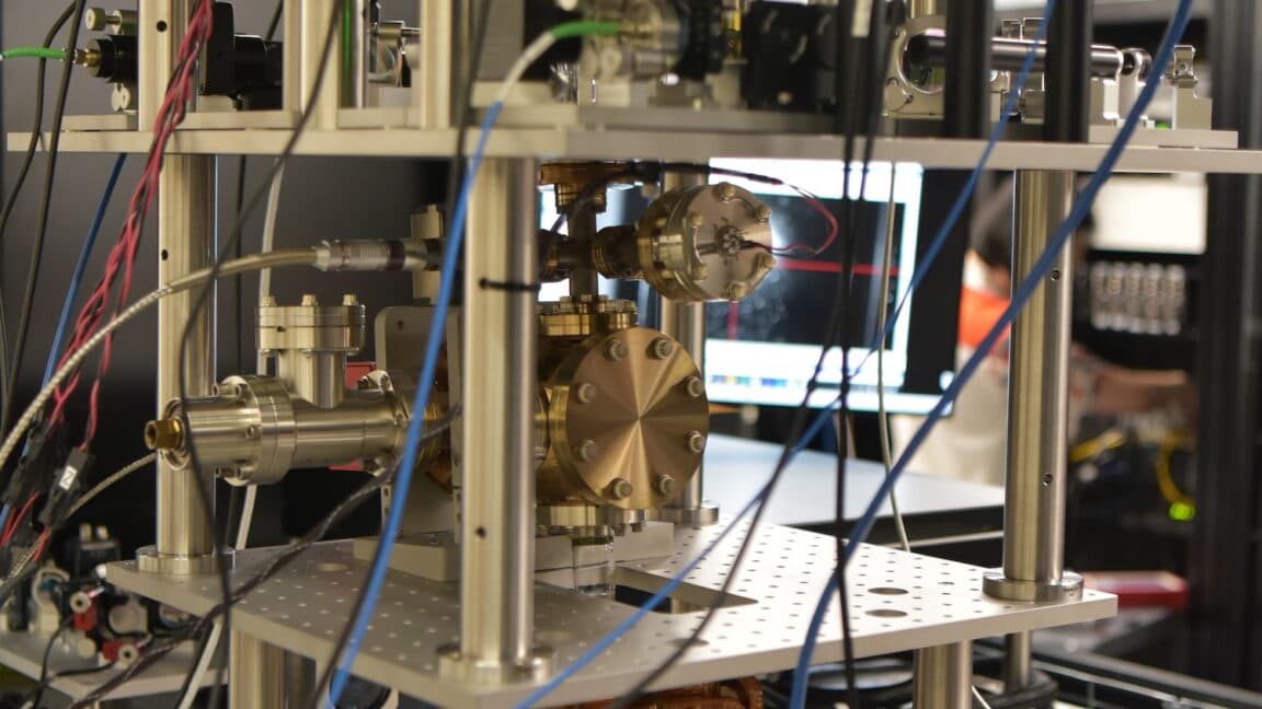 Startup de computação quântica promete milhares de qubits até 2029